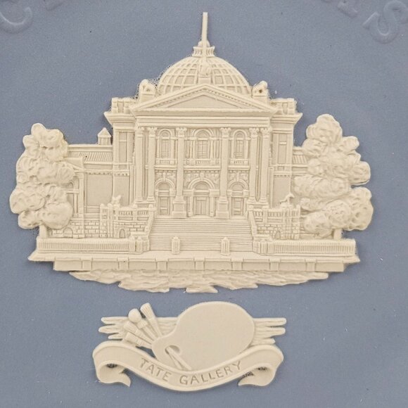 Vintage Wedgwood Collector Plate Tate Gallery Christmas Blue Jasperware 1985 - Picture 4 of 10